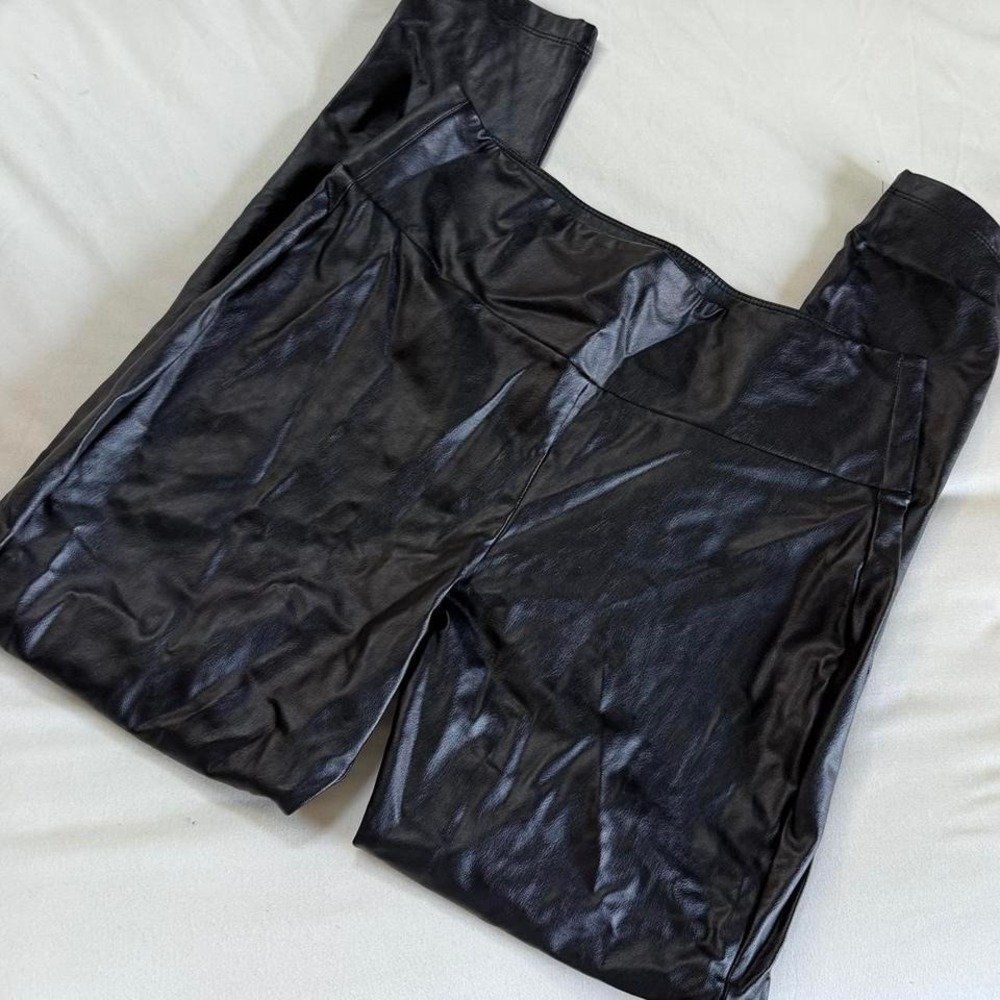 Y2K black faux leather leggings Kendall and Kylie size medium
